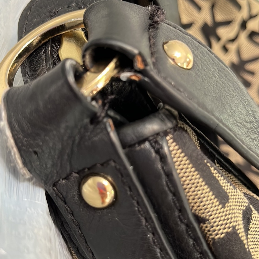 Michael Kors signature, black and brown hobo - Picture 6 of 6